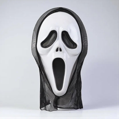 Máscara Scream y Guadaña