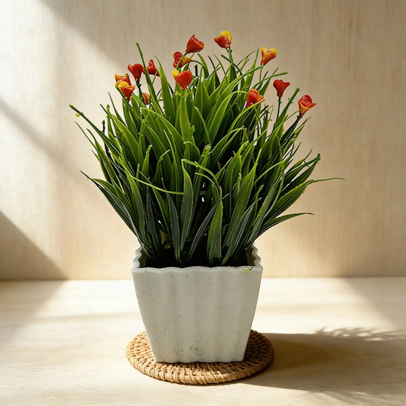 Mini Flor Con Pasto Artificial En Maceta