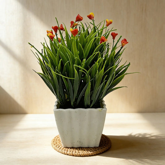 Mini Flor Con Pasto Artificial En Maceta