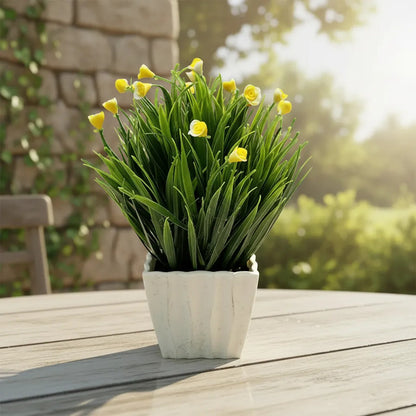 Mini Flor Con Pasto Artificial En Maceta