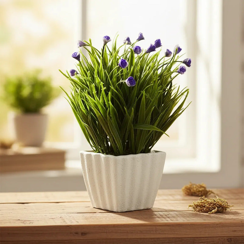 Mini Flor Con Pasto Artificial En Maceta