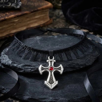 Collar Cruz Gótica